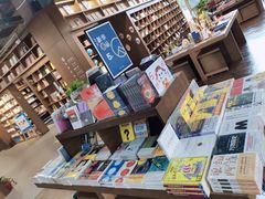 -新华书店白鹿书肆(市府路店)