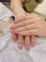 -灰姑娘美甲美睫馆