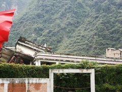 -四川汶川特大地震漩口中学遗址