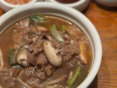 -萨拉伯尔(燕莎友谊商城店)