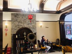 等位区-东海咖啡馆