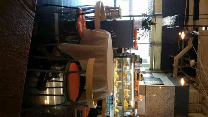 紫牛公社-"紫牛公社在行政楼的二楼,冬天的推荐他们家.