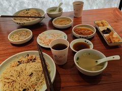 -裕兴记•蟹黄面馆(人民广场店)