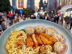 -馋三尺蟹粉小笼(人民广场店)