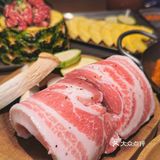 一边看着小蛮腰一边烤肉🔥蚂蚁洞太会了