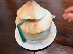 -Chom Cafe and Restaurant