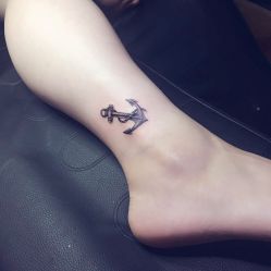 -Black Tattoo Studio