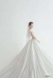 -Lady  Jane高端婚纱礼服馆