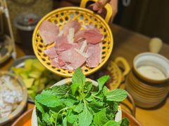 -洱火云南酸菜牛肉火锅(石景山当代商城店)