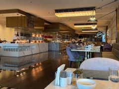 -深圳国际会展中心希尔顿酒店(前海华发冰雪世界店)