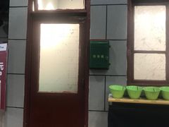 -超越炭火牛蛙火锅鸡(河东店)
