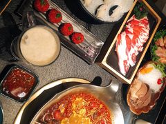 -湊湊火锅·茶憩(打浦桥日月光店)