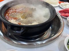-烧哥美蛙肥肠鱼火锅·十五年社区店