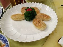 -山明水秀大饭店