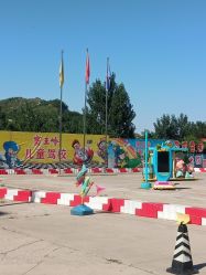 -窦王岭景区游乐场