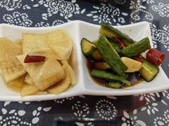 -八两八金·莱芜特色炒鸡(市南漳浦路店)