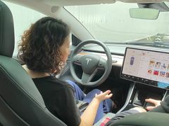 -TESLA 特斯拉(上海太古汇体验店)