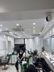 -镁连社·美联社