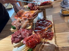 -汉城烤肉·黑金冠(华山路店)