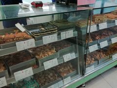 面包甜点陈列柜-上海哈尔滨食品厂(淮海中路店)