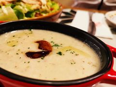 牛肝菌蘑菇浓汤-CRAZYONES西班牙海鲜饭(日月光店)
