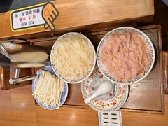 -沸炉重庆老火锅(军事博物馆店)