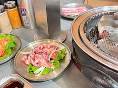 -围炉肉舍•炭烤活鳗•丹东海鲜烤肉(步行街店)