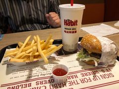 -The Habit Burger Grill 哈比特汉堡(复兴soho店)