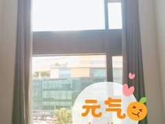 -上海虹桥中心爱琴海亚朵S酒店