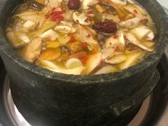 石锅松茸鸡-南渝食府.石锅鸡(尚城花园店)