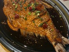 麻卤武昌鱼-巴厘龙虾·榜首油焖大虾(音乐学院·沿江酒馆店)