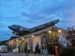 -席娜卡琳火车铁道夜市