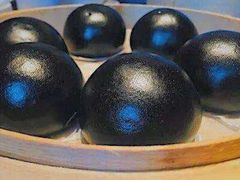 炭黑流沙包-千日贺茶餐厅(高新万达店)