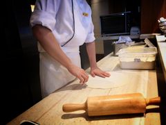 -香格里拉鱼跃地中海西餐厅·牛排披萨