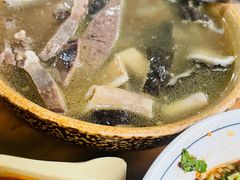 -汤锅大王(新平曹苏黄牛汤锅有限公司)