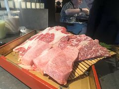 -铭牛烧肉·和牛海鲜自助(高新月牙湖店)
