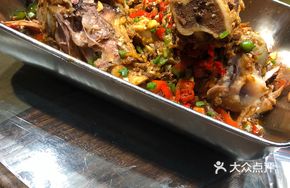 Bawang Pork Shank Bones