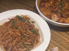 -爱碗亭·鲜炒湖南菜(壹城中心店)