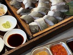 -围炉肉舍•炭烤活鳗•丹东海鲜烤肉(步行街店)