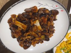 -东口码头·烧鸽子·鱼头泡饼·地方菜(金鹰悦城店)
