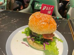 -DEEP·深美式餐吧(五棵松华熙LIVE店)