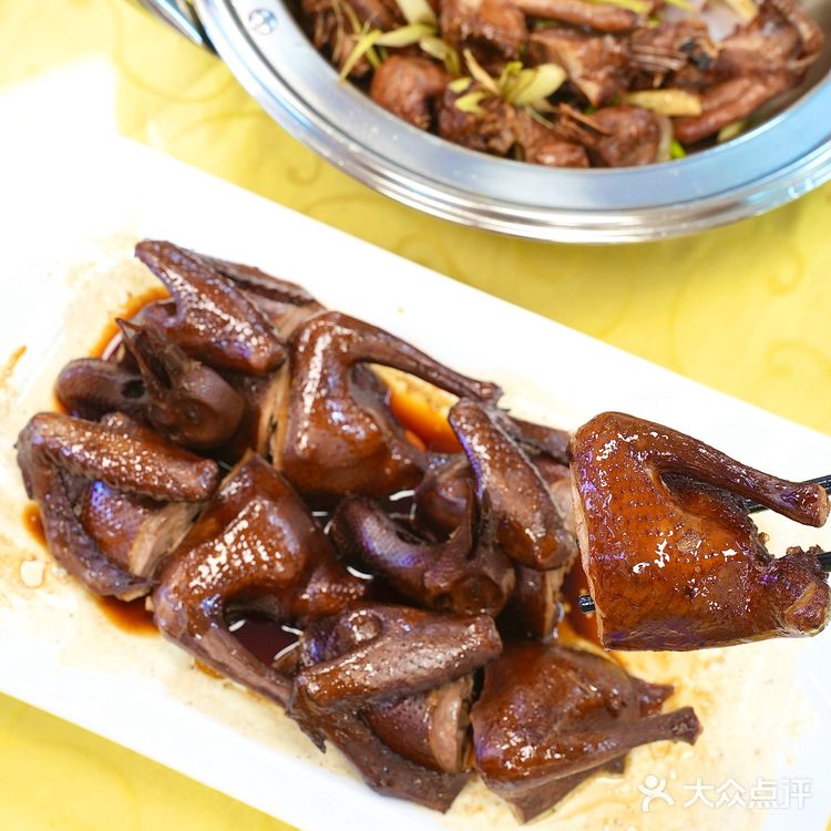 在东莞实现乳鸽自由！寮步新开这家店香迷糊了