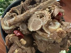 -宝瑞门钉肉饼店