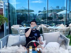 -The ROOF (通盈中心店)