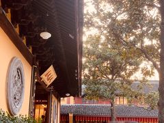 -龙华寺