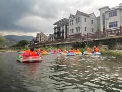 -仙山谷激浪漂流