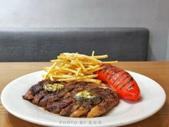 牡蛎牛排-HELLO 27 意面·沙拉·帕尼尼