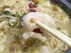 -周鱼小馆石锅酸菜鱼(活力汇店)