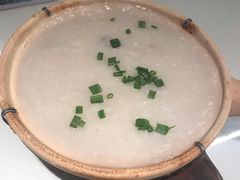 -新大咀港式茶餐厅(宝山万达店)
