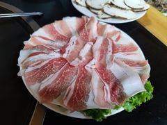 藏香猪五花肉-银同牦牛肉火锅